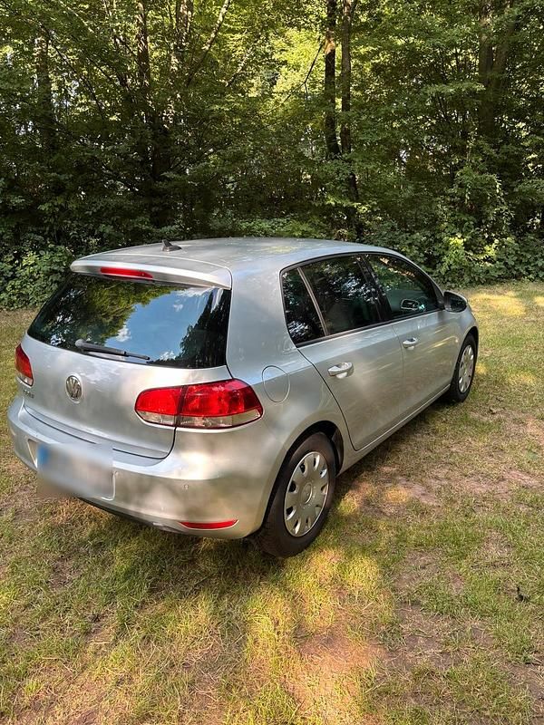 Gebraucht VW Golf VI 80 PS (58 kW) 2009 Silber Kleinwagen