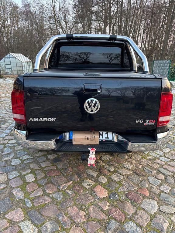 Second-hand VW Amarok 305 CP (224 kW) 2016 Negru Pickup