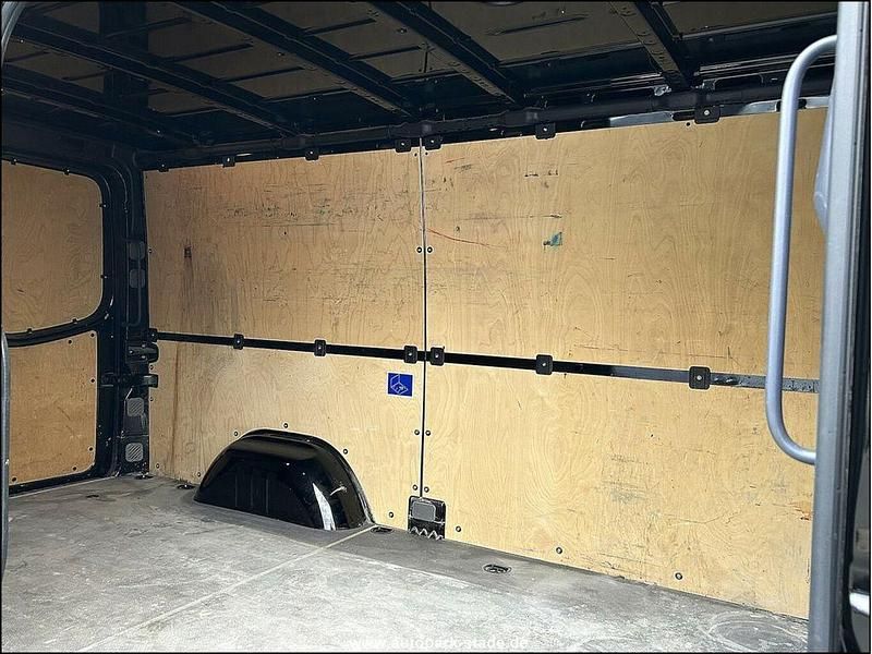 Gebraucht VW Crafter 136 PS (100 kW) 2016 Schwarz Van