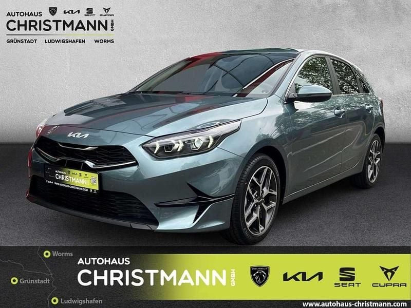 Yucca steel gray m Neu 2025 Kia Ceed Style Limousine | 22.990 € (Fairer Preis) - Bild 1/4