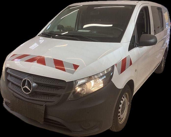 Gebraucht Mercedes Vito 114 PS (83 kW) 2017 Weiß Van