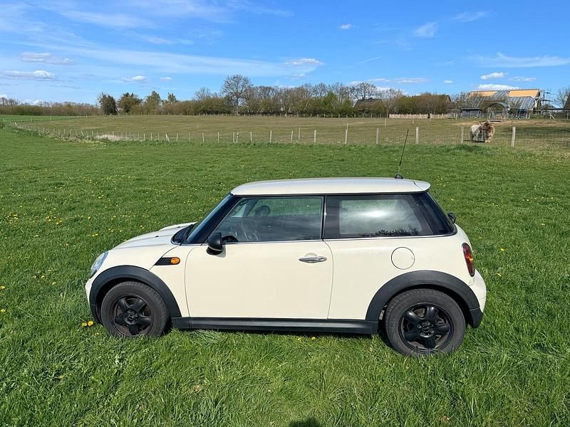 Usata Mini ONE 75 CV (55 kW) 2009 Beige Utilitaria