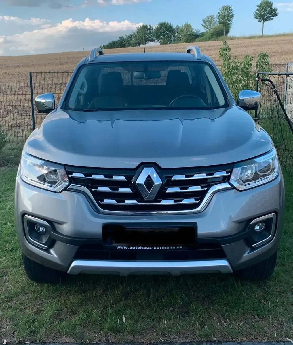 Gebraucht Renault Alaskan 190 PS (139 kW) 2021 Andere farben Pickup