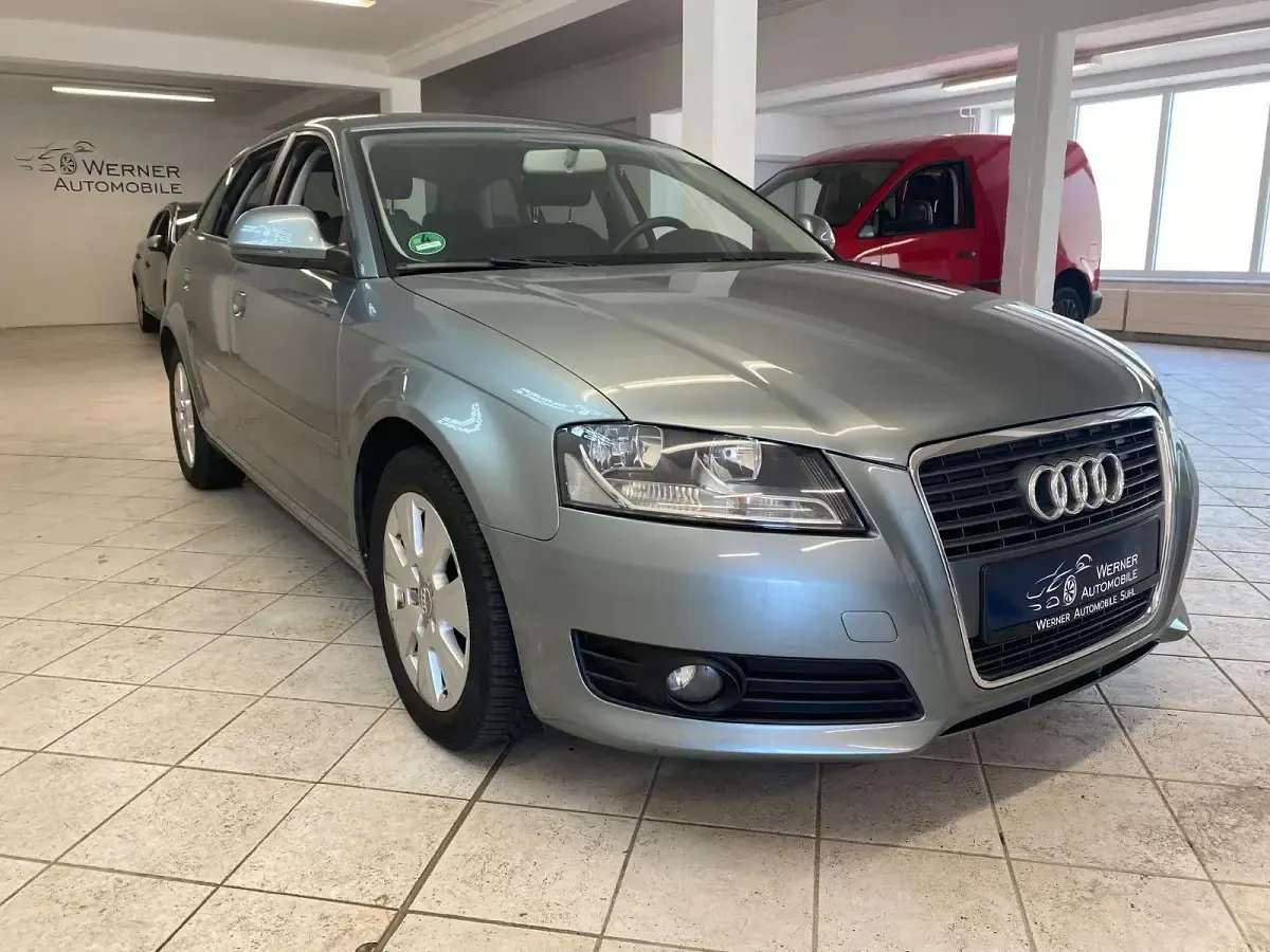 Gebraucht Audi A3 Sportback Attraction 160 PS (117 kW) 2009 Grau Kleinwagen