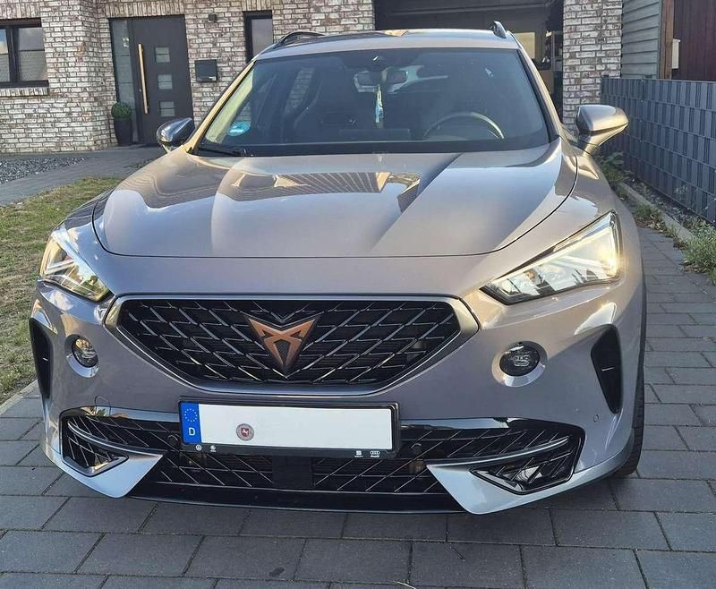 Grau Gebraucht 2021 Cupra Formentor VZ SUV | 28.500 € (Fairer Preis) - Bild 1/4