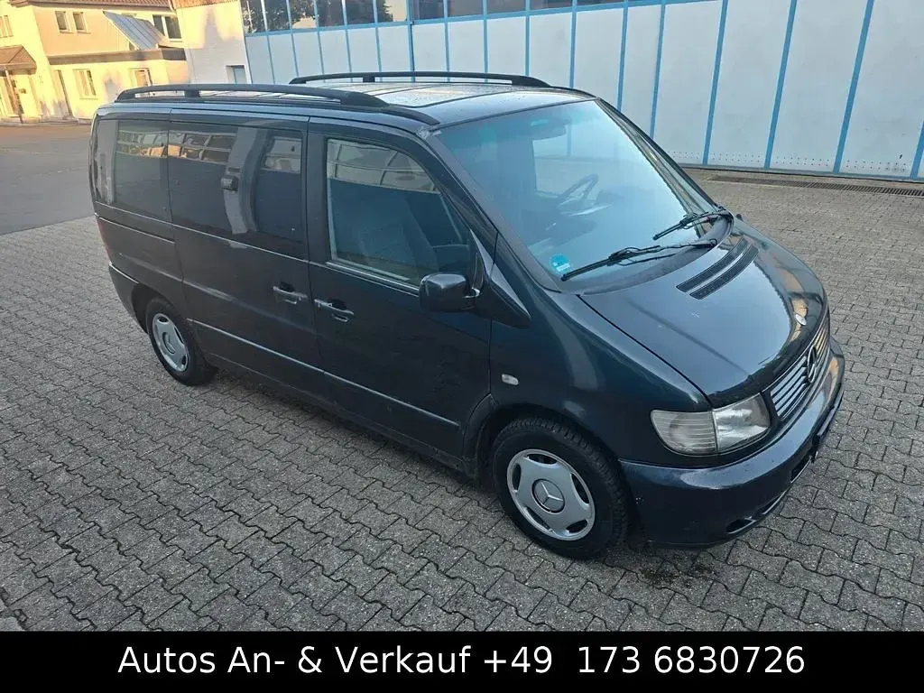 Gebraucht Mercedes V220 122 PS (89 kW) 2001 Schwarz Van / Kleinbus