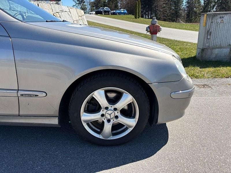 Gebraucht Mercedes CLK270 Elegance 170 PS (125 kW) 2004 Grau Coupé