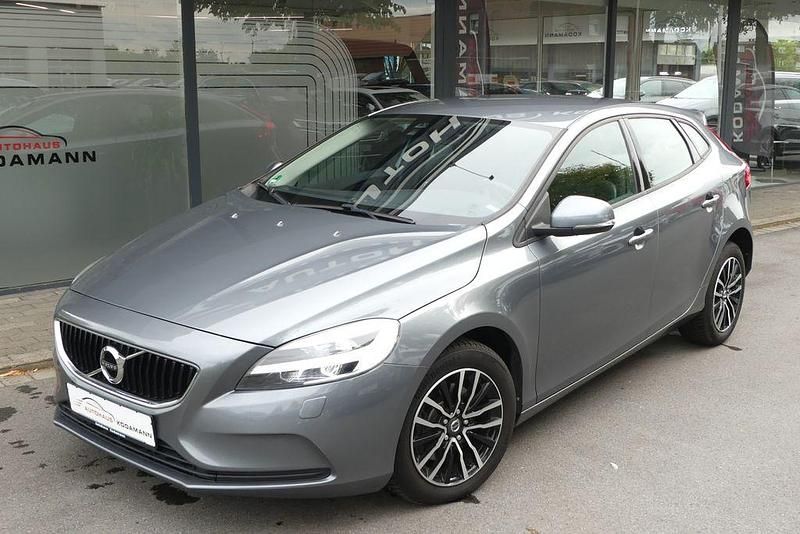 Gebraucht Volvo V40 Momentum 150 PS (110 kW) 2016 Grau Kombi