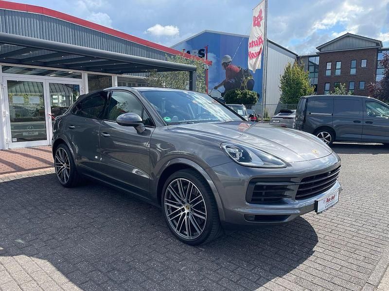 Grau Gebraucht 2020 Porsche Cayenne SUV | 56.700 € (Teuer) - Bild 1/4