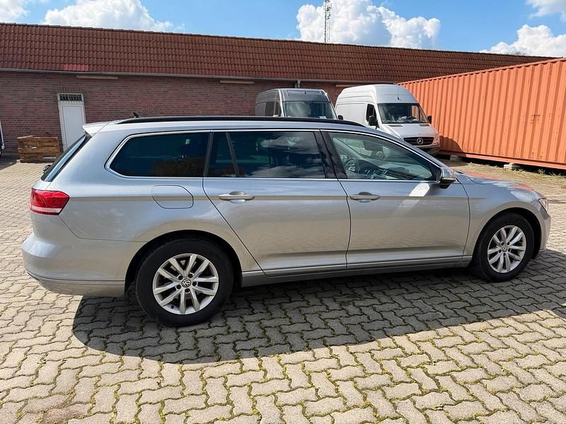 Usata VW Passat 150 CV (110 kW) 2018 Argento Station wagon