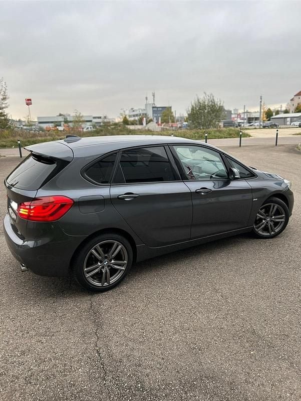 Gebraucht BMW 220 192 PS (141 kW) 2018 Grau Kombi
