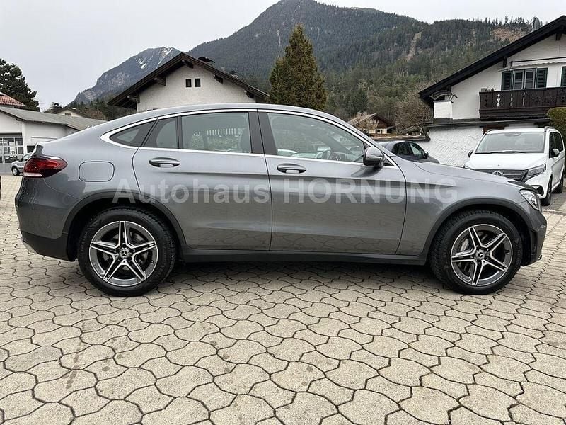 Gebraucht Mercedes GLC400d AMG line 330 PS (242 kW) 2021 Metalliclack selenitgrau Coupé