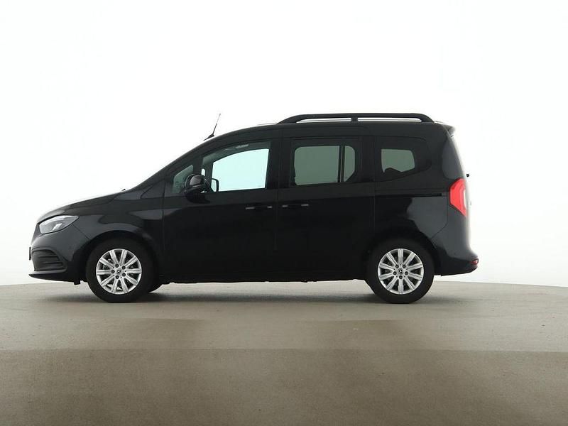 Gebraucht Mercedes T180 Progressive 131 PS (96 kW) 2024 Schwarz Van / Kleinbus