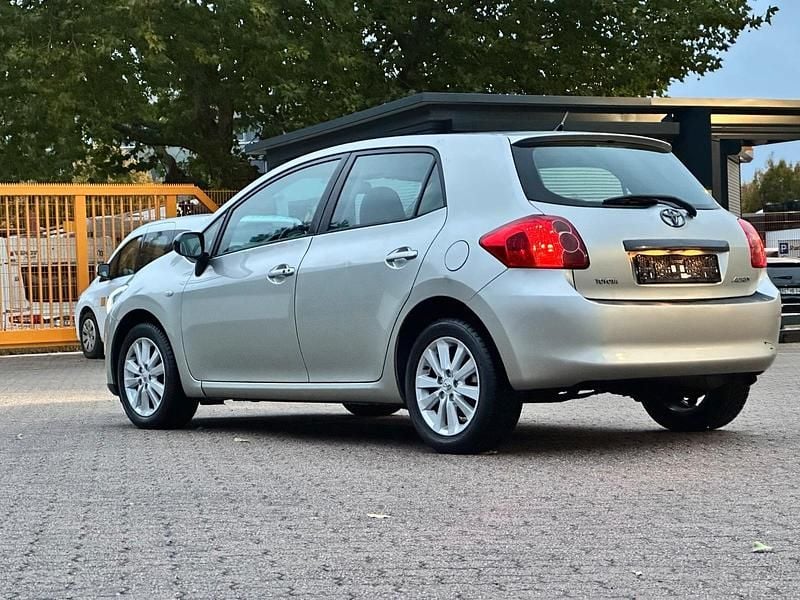 Silber Gebraucht 2008 Toyota Auris Kleinwagen | 4.900 € (Guter Preis) - Bild 1/4