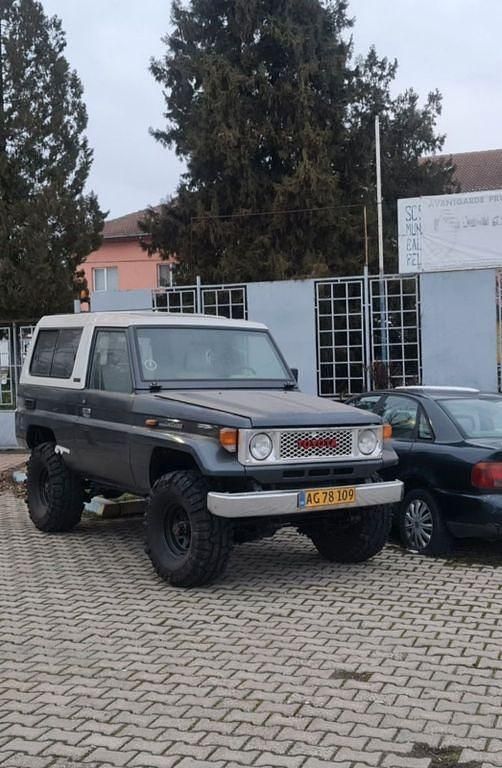 Grau Gebraucht 1986 Toyota Land Cruiser SUV | 13.400 € - Bild 1/4