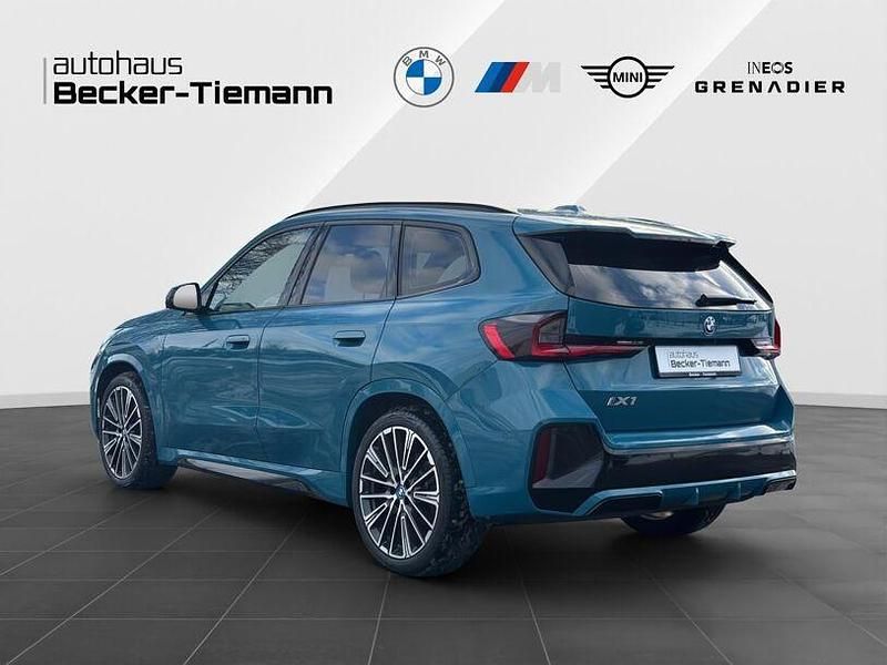Gebraucht BMW iX1 M Sport 225 kW (306 PS) 2023 Bmw individual blue bay lagoon SUV