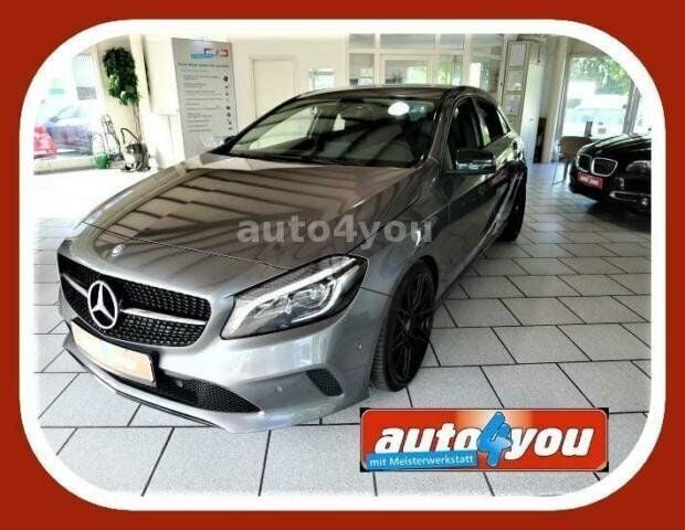 Grau metallic Gebraucht 2016 Mercedes A220 Urban Limousine | 21.590 € (Etwas zu teuer) - Bild 1/4