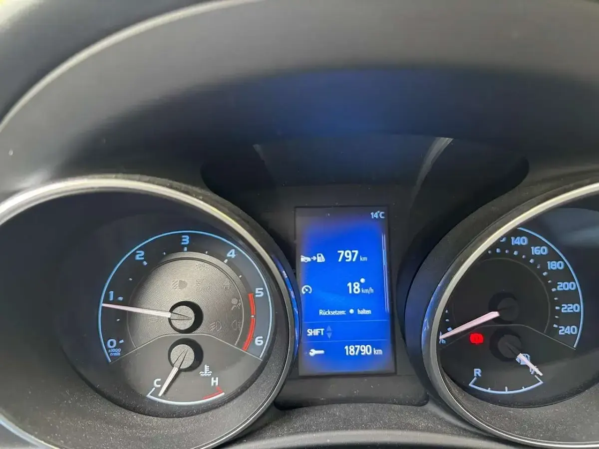 Gebraucht Toyota Auris Edition-S 111 PS (81 kW) 2017 Schwarz Kleinwagen