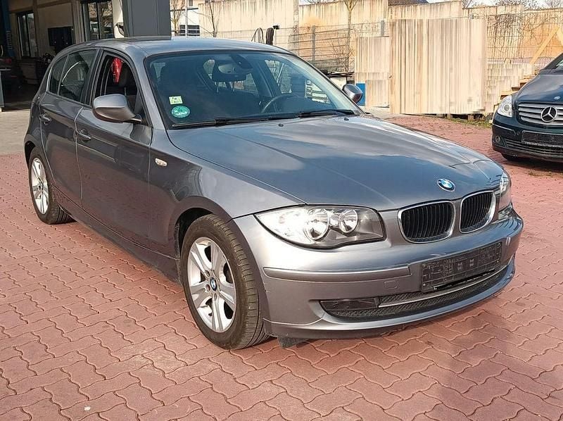 Gebraucht BMW 116 Advantage 122 PS (89 kW) 2011 Grau Kleinwagen