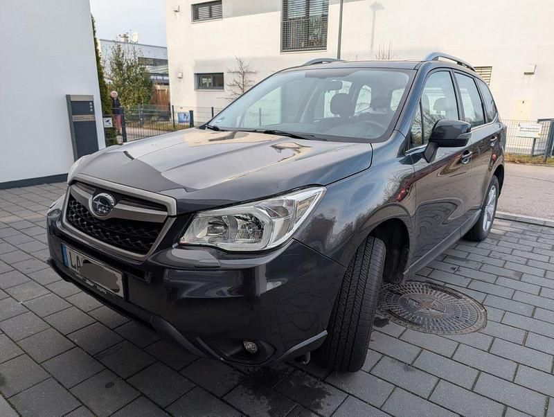 Schwarz Gebraucht 2015 Subaru Forester Premium SUV | 14.599 € (Superpreis) - Bild 1/4