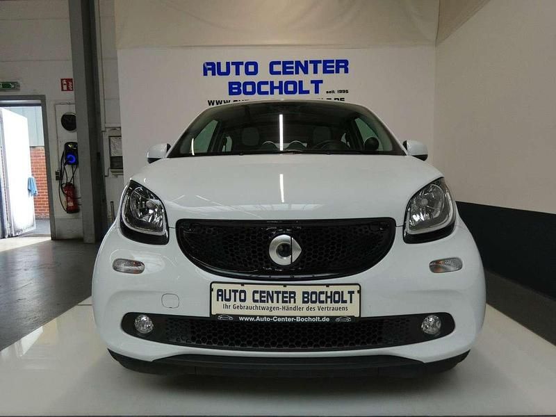 Weiß Gebraucht 2016 Smart ForFour Passion Kleinwagen | 11.900 € (Fairer Preis) - Bild 1/4