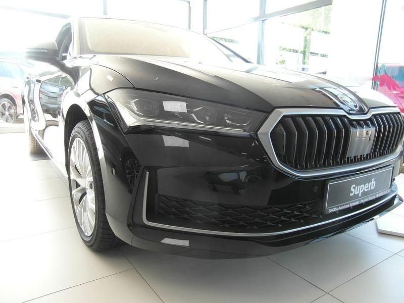 Gebraucht Skoda Superb Selection 150 PS (110 kW) 2024 Schwarz Kombi