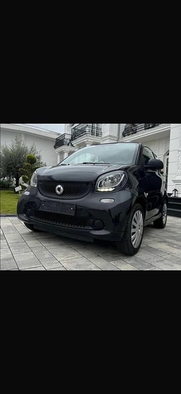 Gebraucht Smart ForTwo Coupé 60 PS (44 kW) 2017 Schwarz Coupé