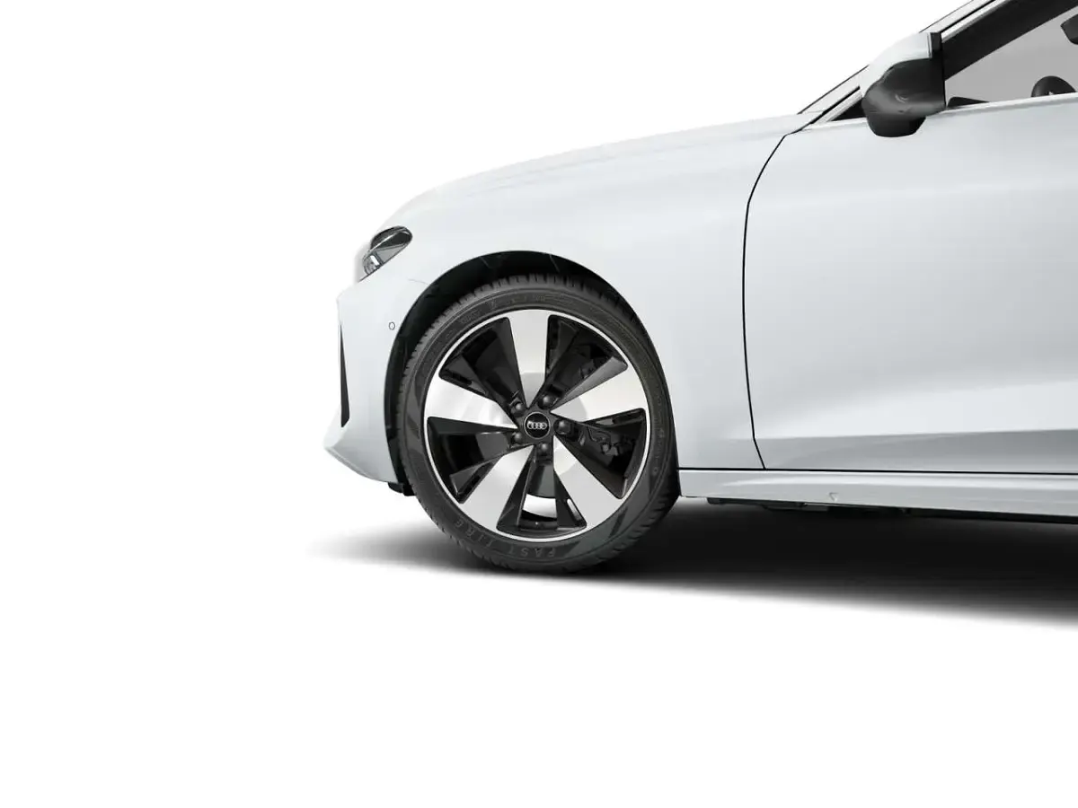 Gebraucht Audi A5 Comfort 204 PS (150 kW) 2025 Gletscherweiß metallic Kombi