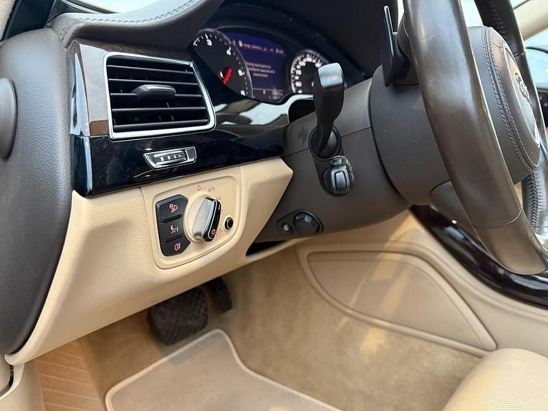 Gebraucht Audi A8 250 PS (183 kW) 2013 Andere farben Limousine