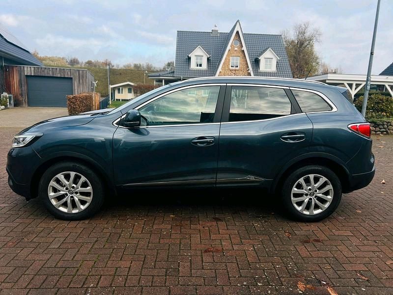 Grau Gebraucht 2016 Renault Kadjar SUV | 8.900 € (Guter Preis) - Bild 1/4