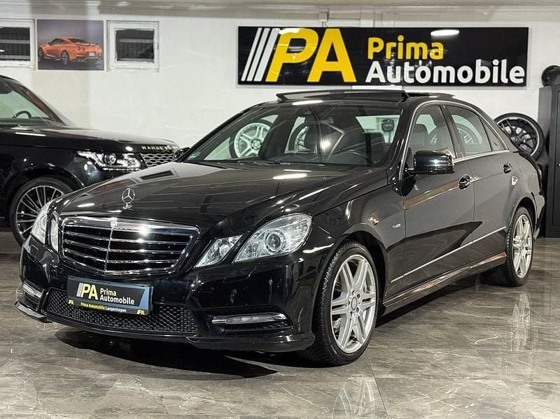 Schwarz Gebraucht 2012 Mercedes E220 AMG line Limousine | 9.999 € (Guter Preis) - Bild 1/4
