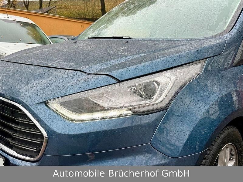 Gebraucht Ford Tourneo Connect Titanium 120 PS (88 kW) 2020 Chromablau metallic Van / Kleinbus