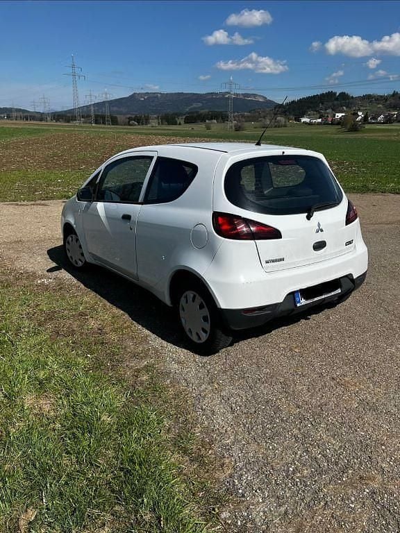 Gebraucht Mitsubishi Colt 75 PS (55 kW) 2012 Weiß Kleinwagen