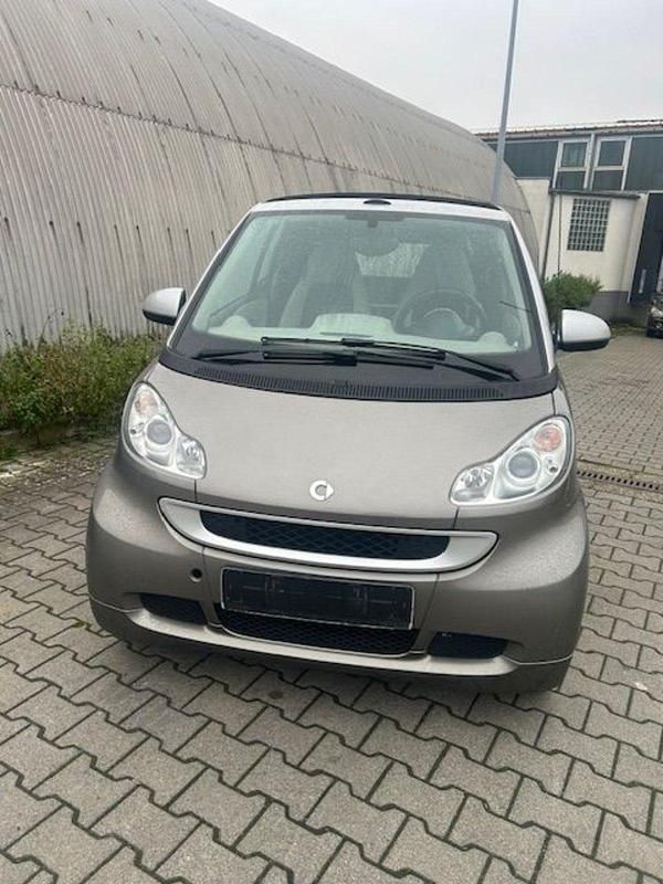 Weiß Gebraucht 2011 Smart ForTwo Cabrio Cabrio | 6.200 € (Fairer Preis) - Bild 1/4