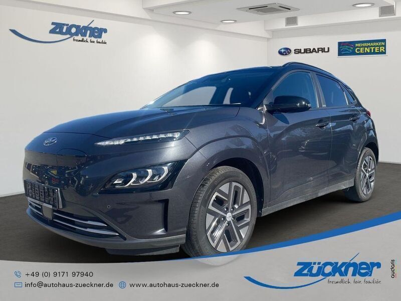 Dark knight / phantom black ro / mic Gebraucht 2021 Hyundai Kona Trend SUV | 22.890 € - Bild 1/4