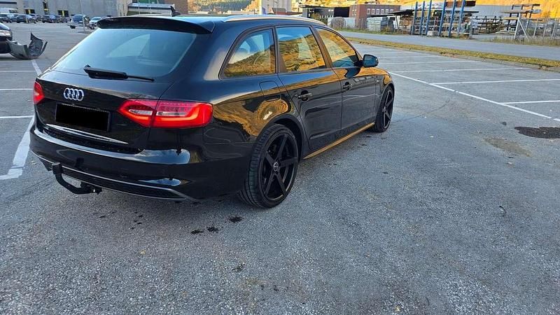 Gebraucht Audi A4 Ambition 150 PS (110 kW) 2015 Schwarz Kombi