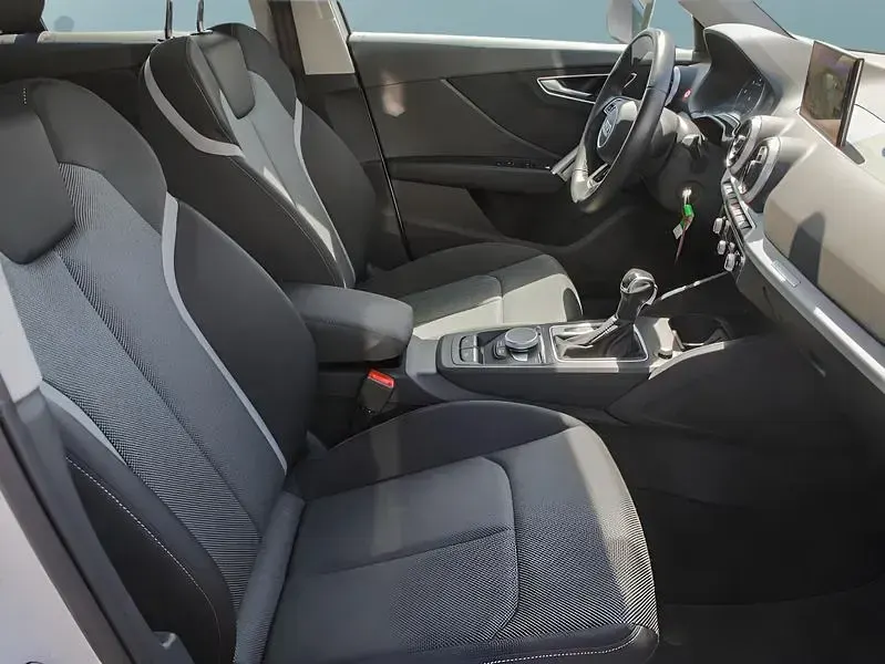 Gebraucht Audi Q2 S-Line 150 PS (110 kW) 2023 Weiß SUV