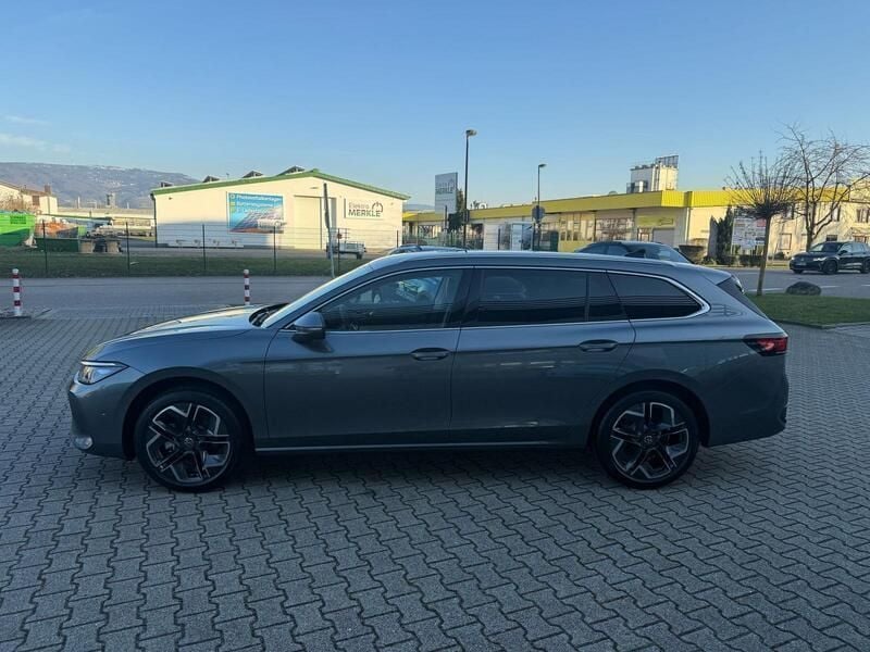 Grau Neu 2024 VW Passat Kombi | 38.490 € (Superpreis) - Bild 1/4