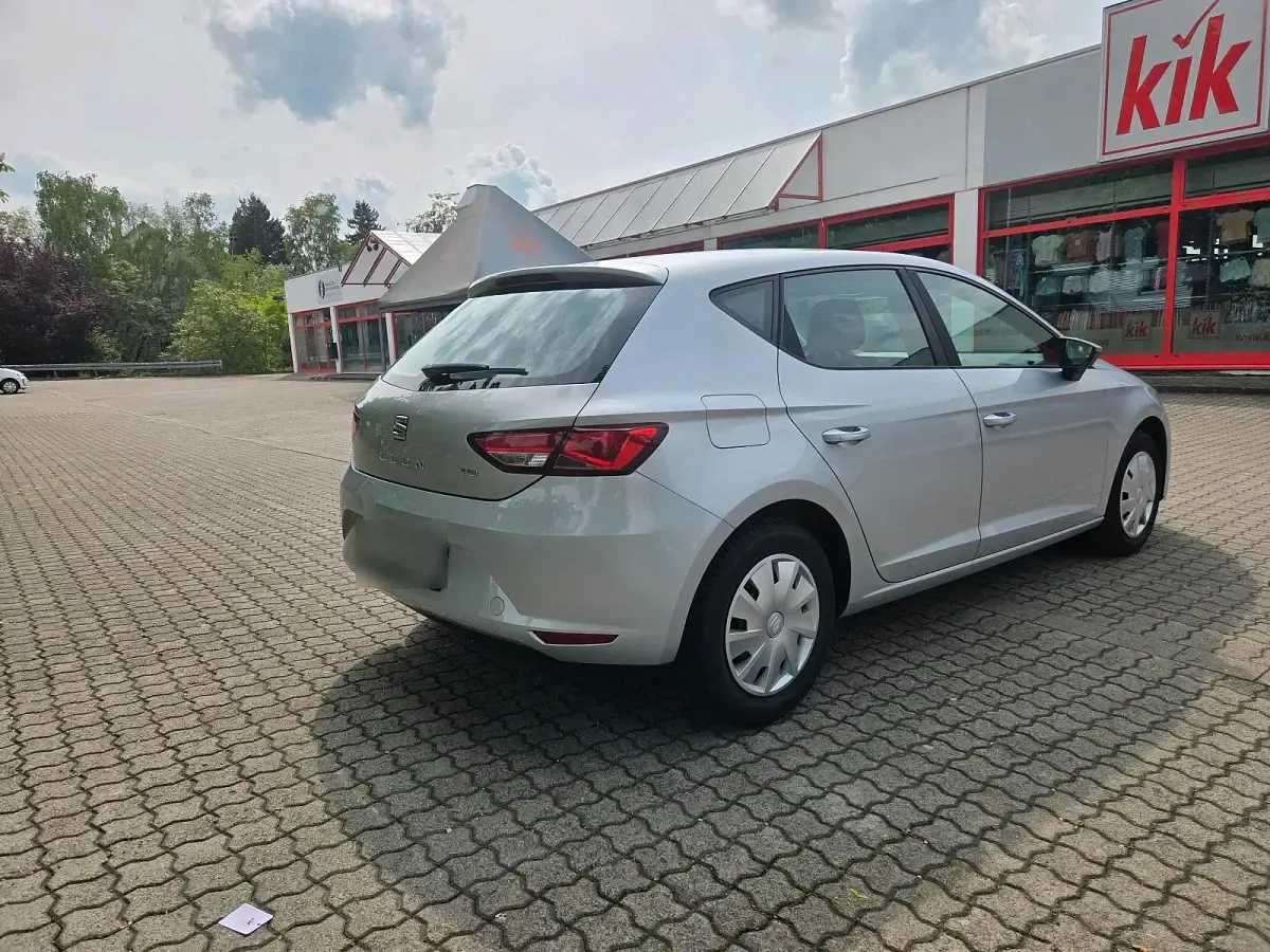 Gebraucht Seat Leon 86 PS (63 kW) 2013 Silber Limousine