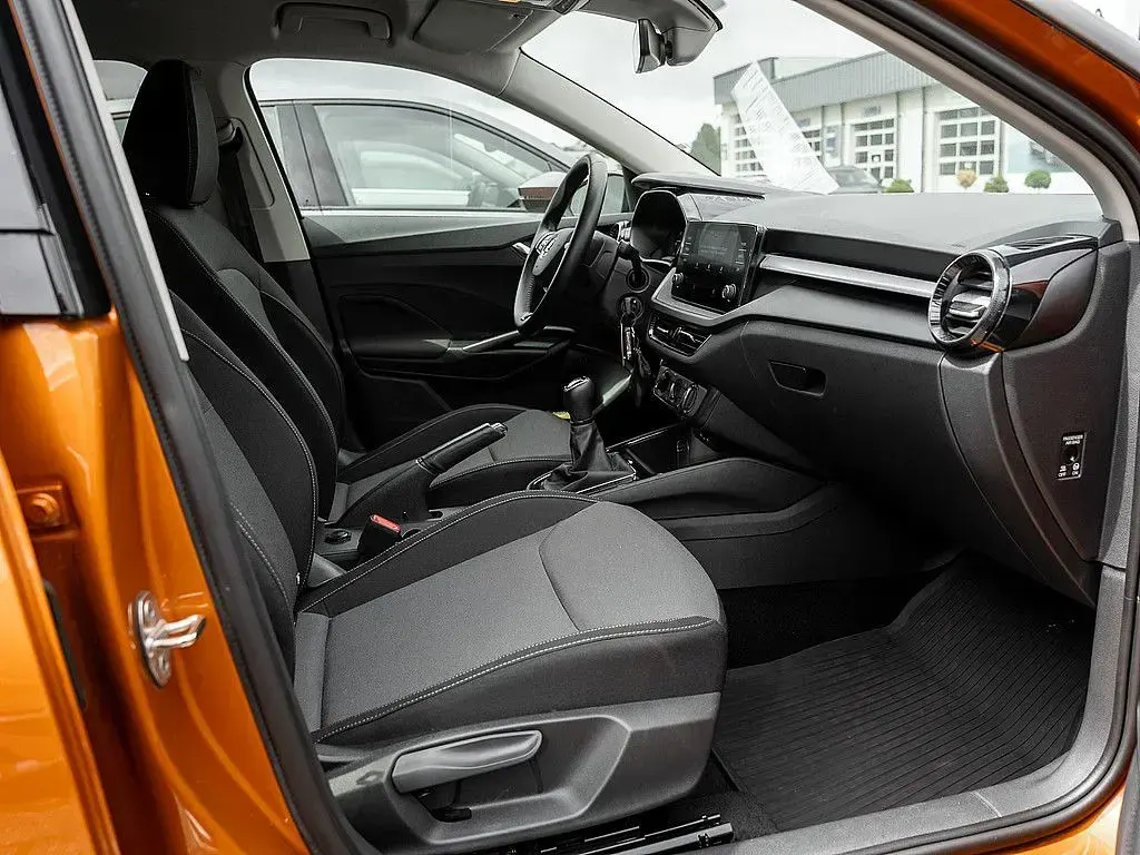 Gebraucht Skoda Fabia Ambition 95 PS (69 kW) 2022 Phoenix orange Kleinwagen