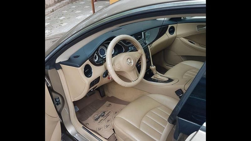 Gebraucht Mercedes CLS350 292 PS (214 kW) 2008 Beige Coupé