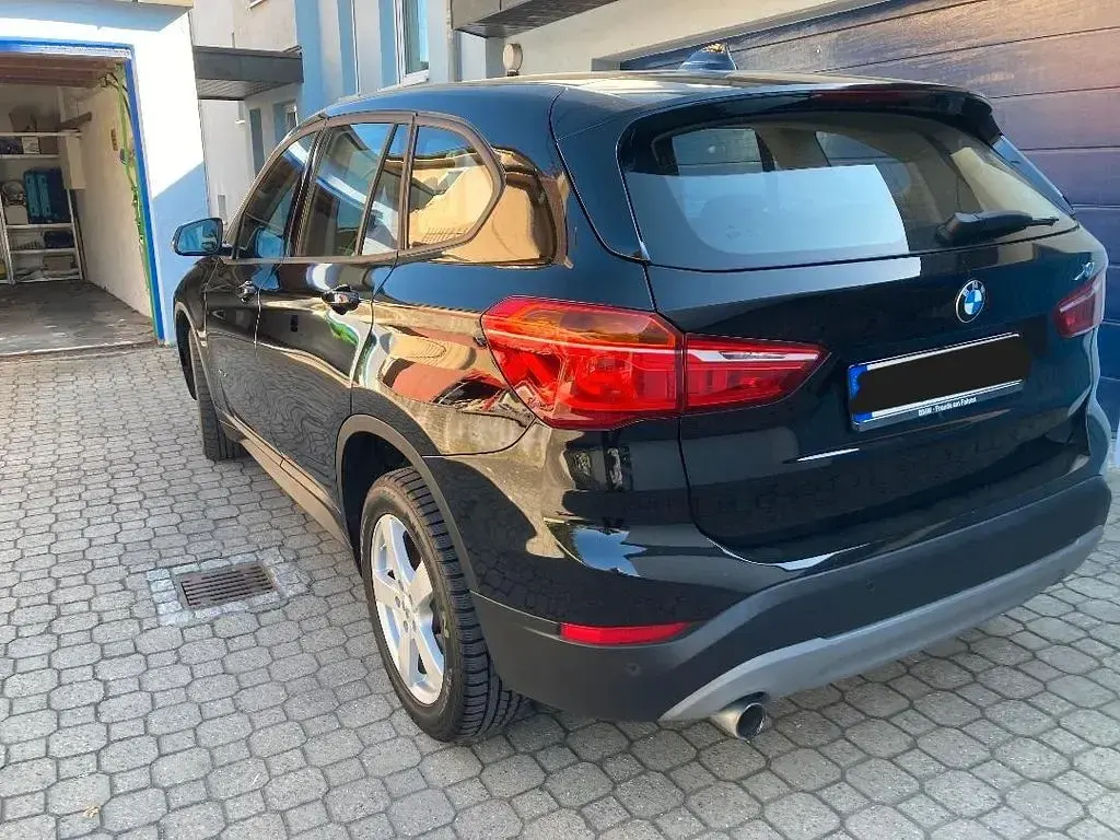 Gebraucht BMW X1 Advantage 140 PS (102 kW) 2017 Schwarz SUV