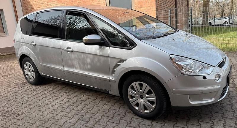 Gebraucht Ford S-MAX Trend 131 PS (96 kW) 2007 Silber Van / Kleinbus