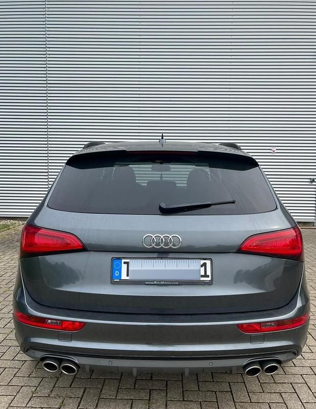 Grau Gebraucht 2017 Audi SQ5 Competition SUV | 24.999 € (Guter Preis) - Bild 1/4