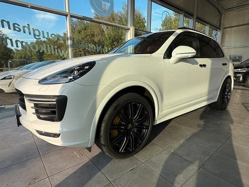 Gebraucht Porsche Cayenne Turbo 519 PS (381 kW) 2017 Pure white SUV
