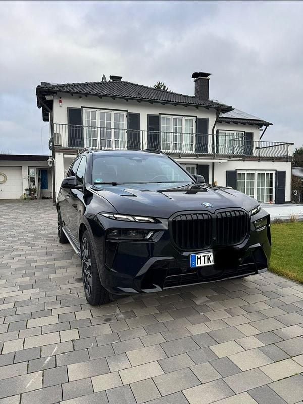 Schwarz Gebraucht 2022 BMW X7 Sport Line SUV | 72.300 € (Superpreis) - Bild 1/4
