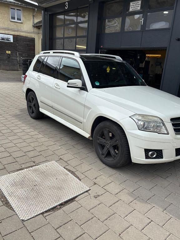 Gebraucht Mercedes GLK350 224 PS (164 kW) 2009 Weiß SUV