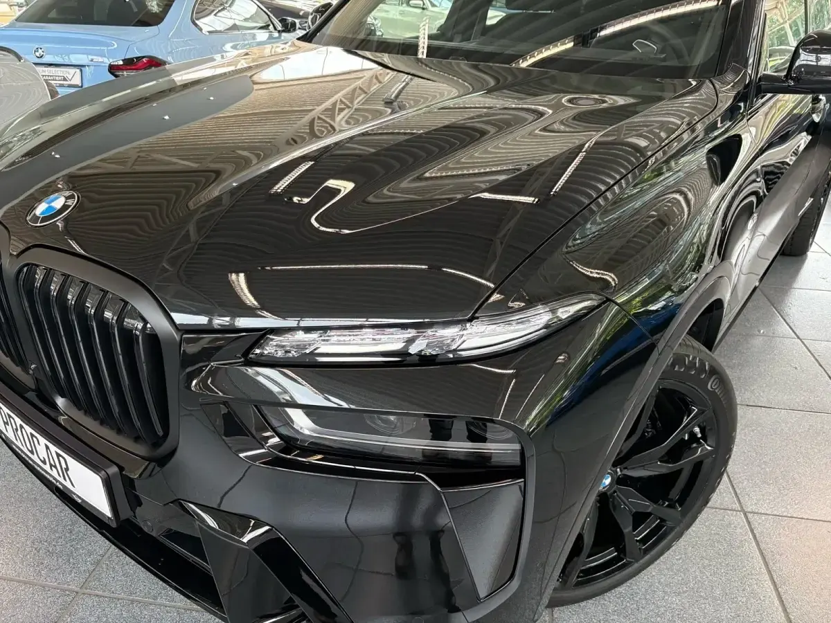 Gebraucht BMW X7 Sport Line 340 PS (250 kW) 2026 Schwarz SUV