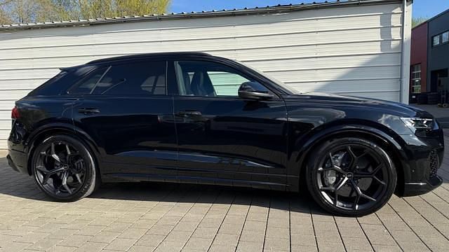 Ny Audi RS Q8 Performance 640 HK (470 kW) 2026 Sort SUV