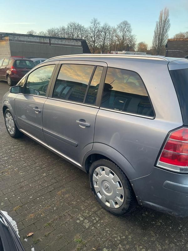 Gebraucht Opel Zafira 101 PS (74 kW) 2007 Grau Van / Kleinbus